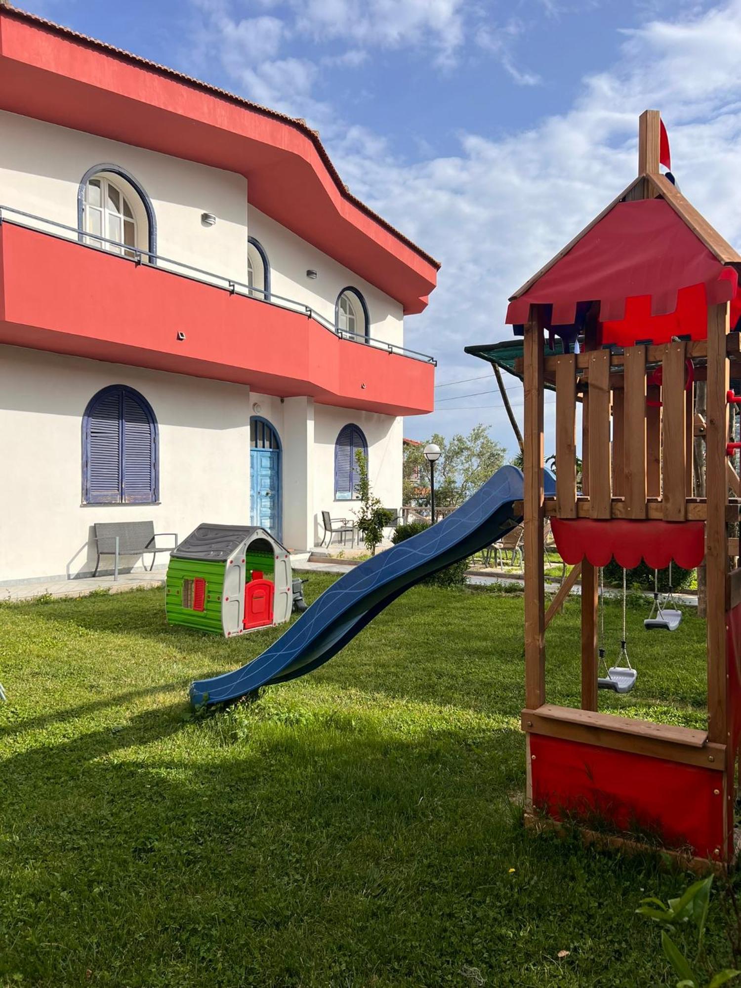Villa Somma Apartments Пимонте Екстериор снимка